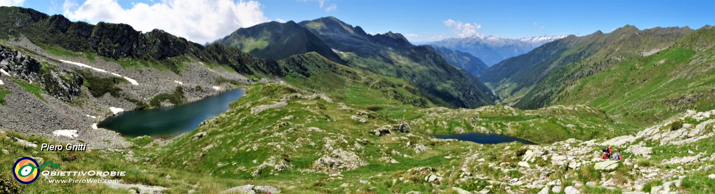 45 Vista  sui Laghi  di porcile di sopra (a sx) e grande (a dx)) .jpg